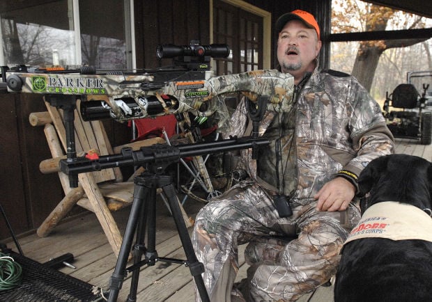 111114-blm-loc-2deerhunters